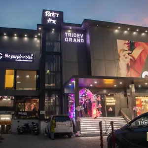 3* Hotel Tridev Grand